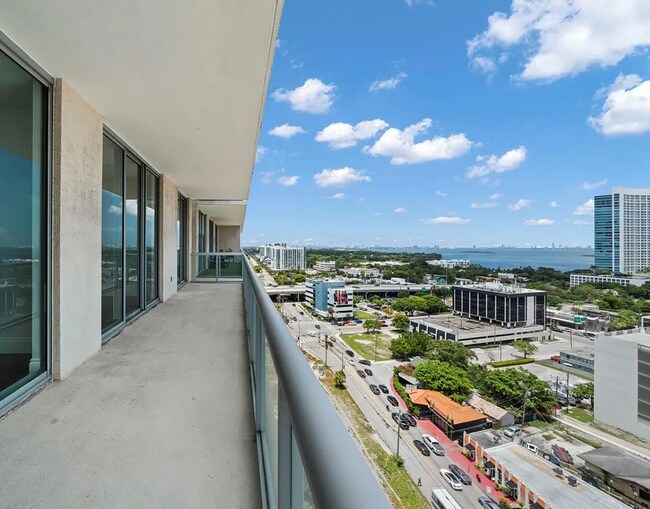 Two Midtown Miami Condominium unit H1713, Miami, FL 33137 - photo 5