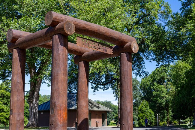 Wooden sculptures in Highlands new visitors to Longview.