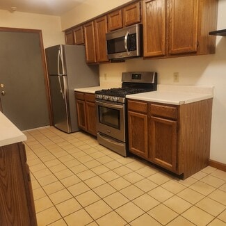 10 Nuttall Ln Unit 3, Worcester, MA 01604