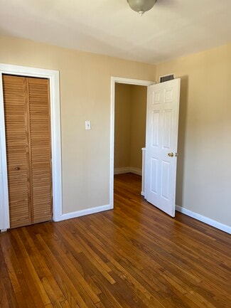 119 Dupont Place, Bridgeport, CT 06610