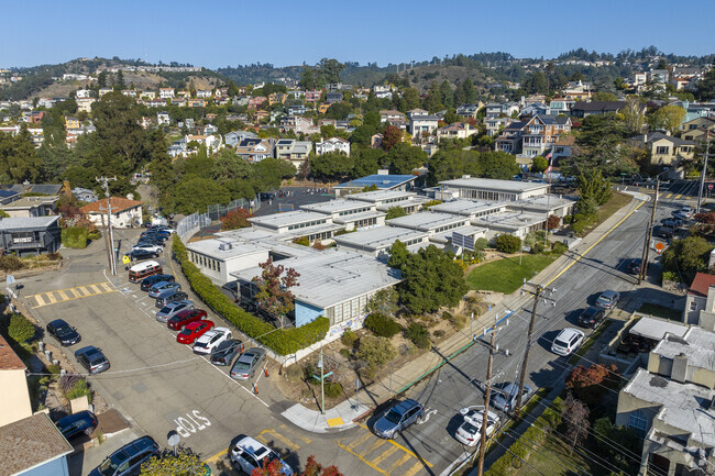 Hillcrest Elementary School is part of the Oakland Unified School District.