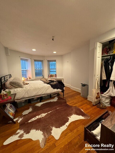 12 Alton Place Unit 2, Brookline, MA 02446