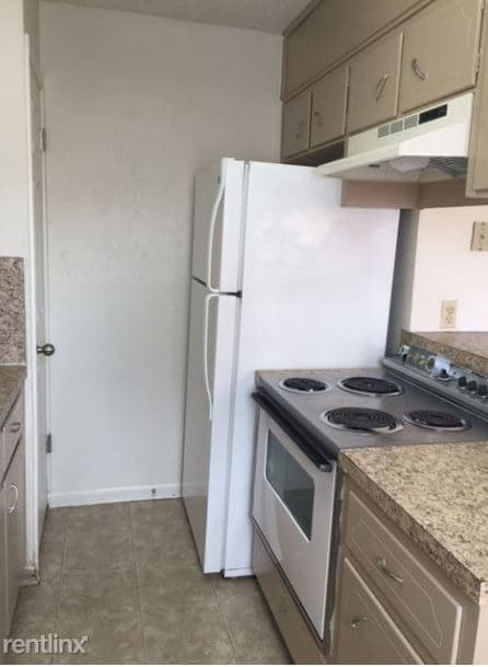 2353 Jennifer Dr unit Townhouse, Killeen, TX 76542 - photo 4