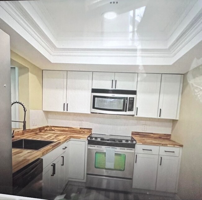 6318 7th Ave W, Bradenton, FL 34209 - photo 4