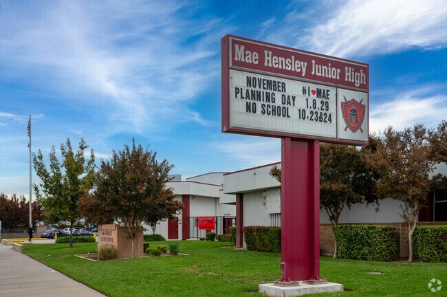 Mae Bensley Junior High in Modesto area has a C+ score on Niche.