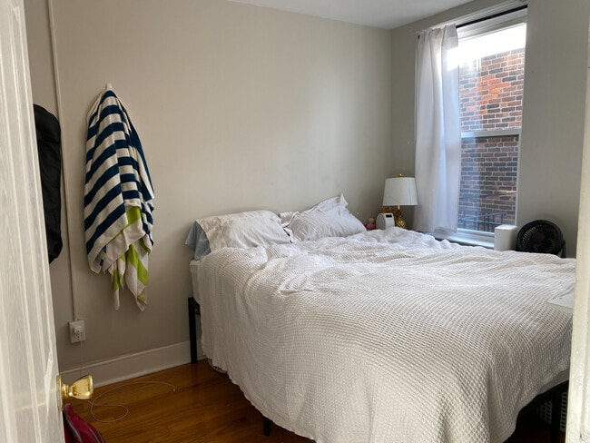 220 Hanover St unit 19, Boston, MA 02113 - photo 5