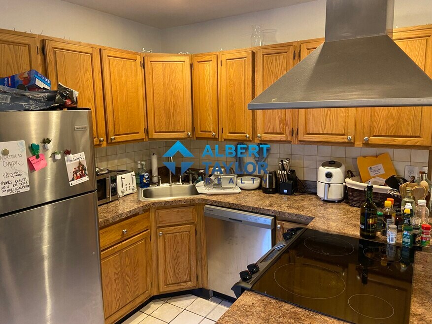 22 Saint Cyprians Place unit 2, Boston, MA 02120 - photo 1