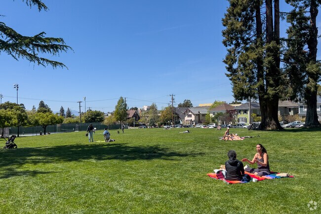Willard Park is a pleasant and family-friendly green space in the Elmwood neighborhood.