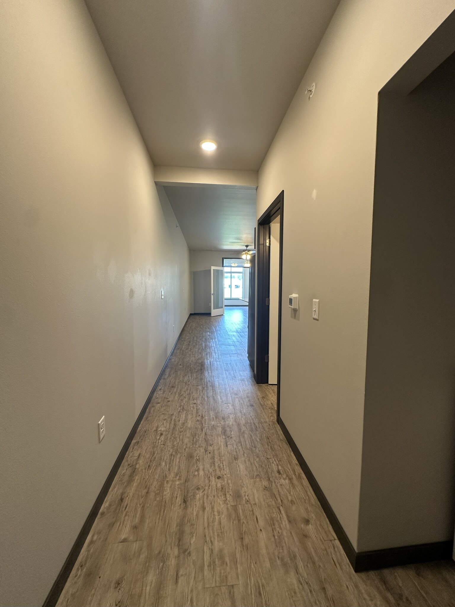 950 Commercial St unit 202, Lisbon, IA 52253 - photo 1