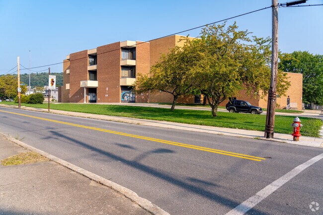 Greater Johnstown Middle has a student body size of 660 students.