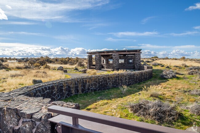 The Snake River Plain Aquifer outpost shares info on local water resources.