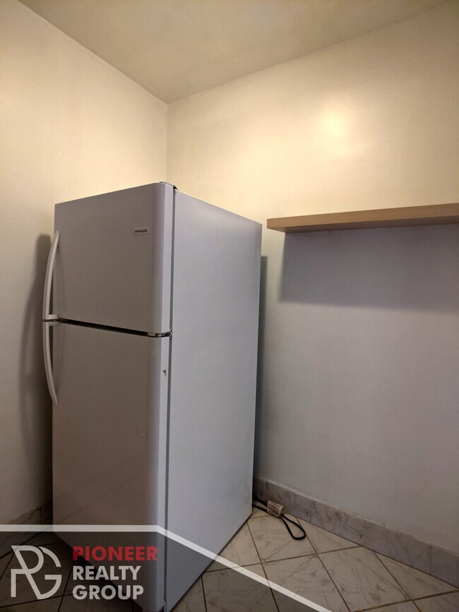 4857 N Damen Ave unit 4851-103, Chicago, IL 60625 - photo 6