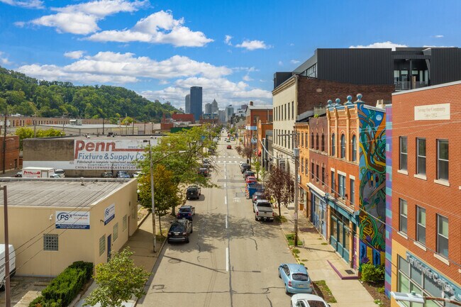 Polish Hill is right next to the Strip District allowing for locals to find shopping and dining.