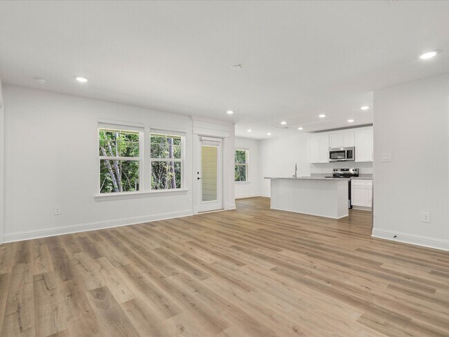 9626 W Oaklawn Rd, Biloxi, MS 39532 - photo 5