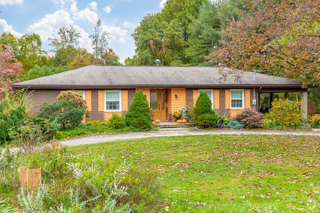 This colorful ranch home sits hidden off the street in Kiskiminetas.