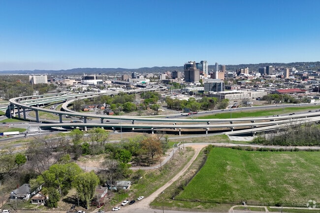 Meandering roads course through the Inglenook neighborhood landscape.