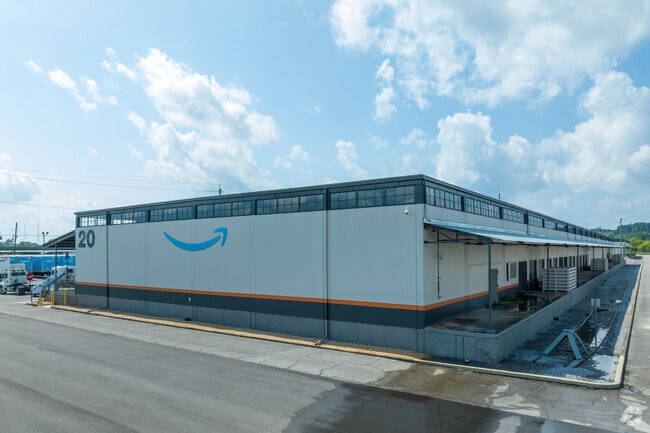 There is an Amazon distribution center right next to the Thomas community.