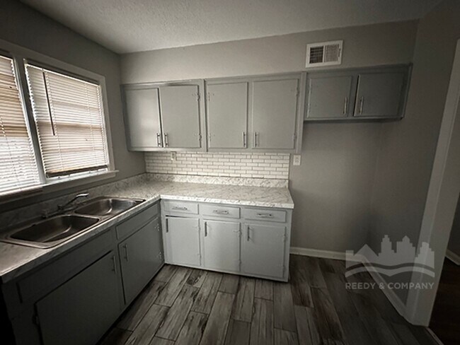 3082 Overton Crossing St, Memphis, TN 38127 - photo 6