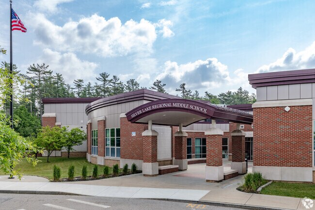 Silver Lake Regional Middle School got an A- in teachers category by Niche.