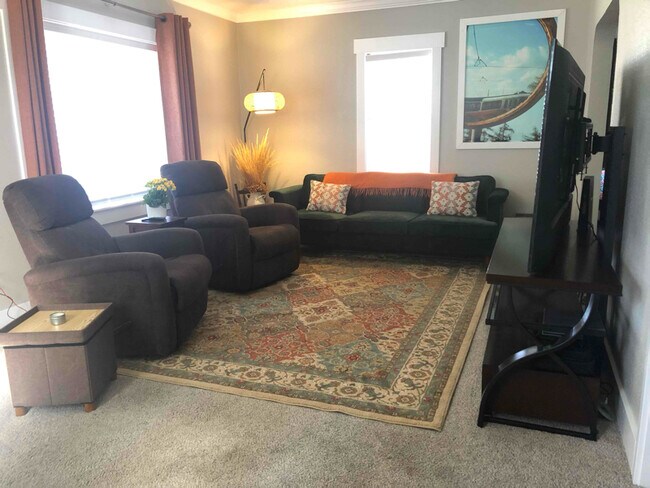 126 SW 4th St, Redmond, OR 97756 - photo 6