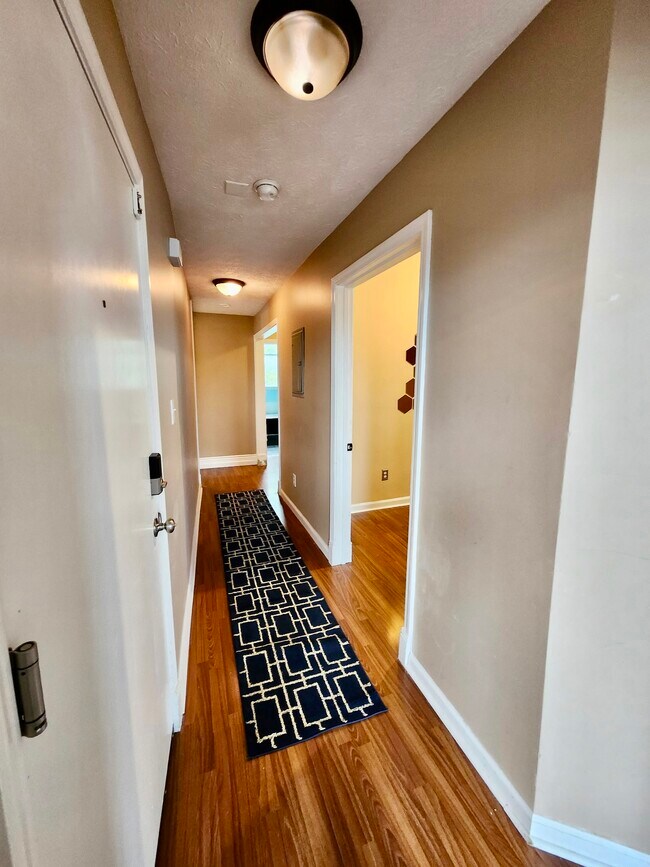 1816 W Jefferson St Unit 2, Louisville, KY 40203