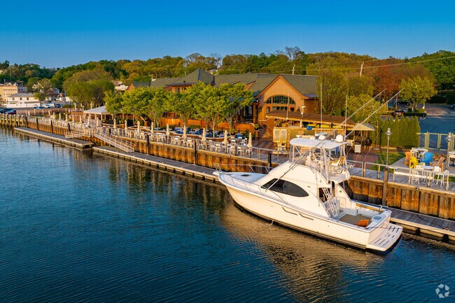 Why drive when you can take the boat to Prime Restaurant in Halesite?