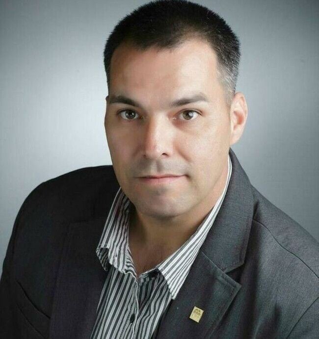 Agent Photo