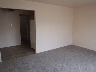 4501 Rushmore Dr NE Unit 19, Cedar Rapids, IA 52402