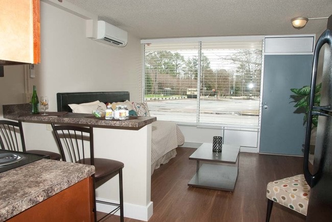 The Flats of Williamsburg, Williamsburg, VA 23185 - photo 4