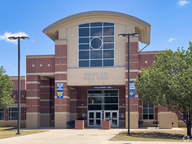 Missouri City Middle School fosters an inclusive and supportive community in Houston.