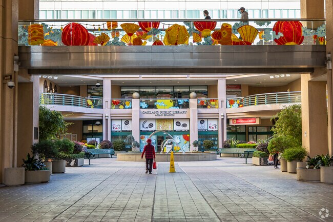 The Pacific Renaissance Plaza in Chinatown is home to the Oakland library and cultural center.
