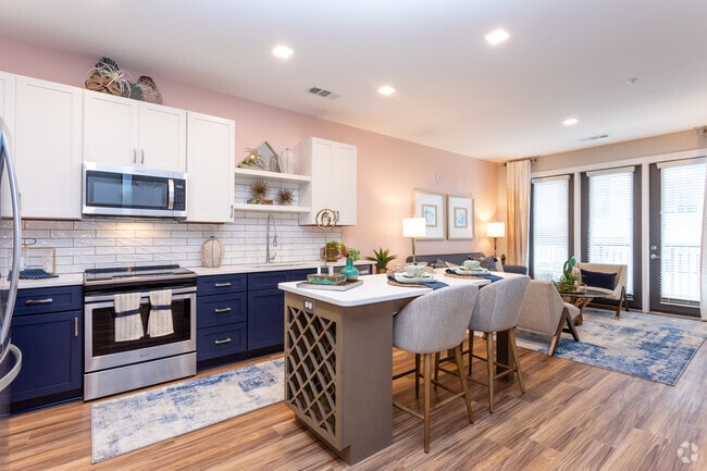 1BR, 1BA - 763sf A1B- Living Area