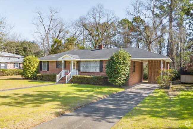 In Ardmore-Sherwood Forest, there are nice ranch style homes with large front yards.