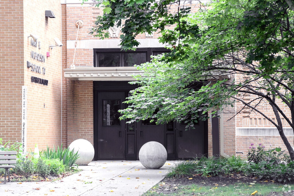 Center for Inquiry School 70 emphasizes inquiry-based learning.