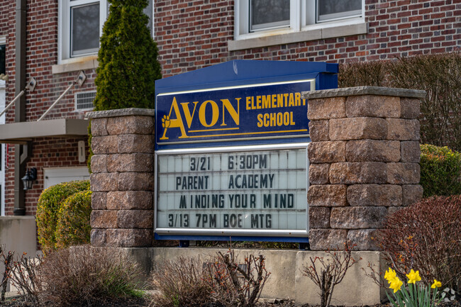 Avon Elementary School serves students grades K-8.