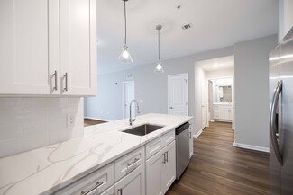 302 Constitution Ave, Bayonne, NJ 07002