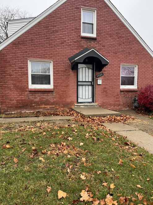 1506 Chandler Ave unit Chandler, Lincoln Park, MI 48146 - photo 1