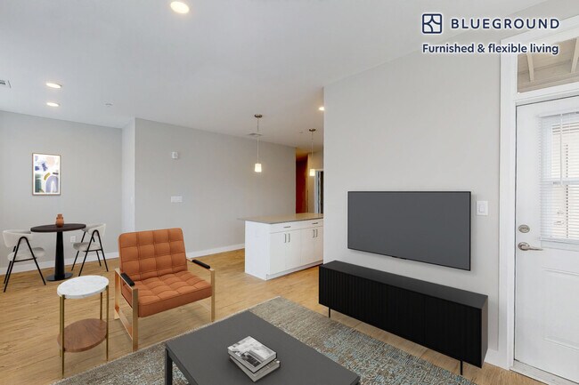 861 Broadway unit FL2-ID2924A, Saugus, MA 01906 - photo 2