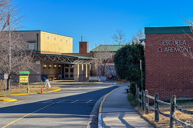 Claremont Immersion School entrance