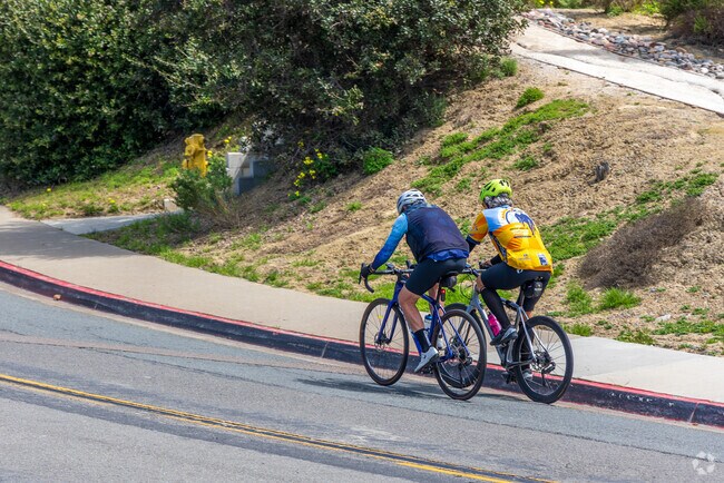 Cycling at the La Jolla Shores Drive in La Jolla Farms.