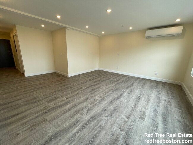 1022 Commonwealth Ave, Boston, MA 02215 - photo 5