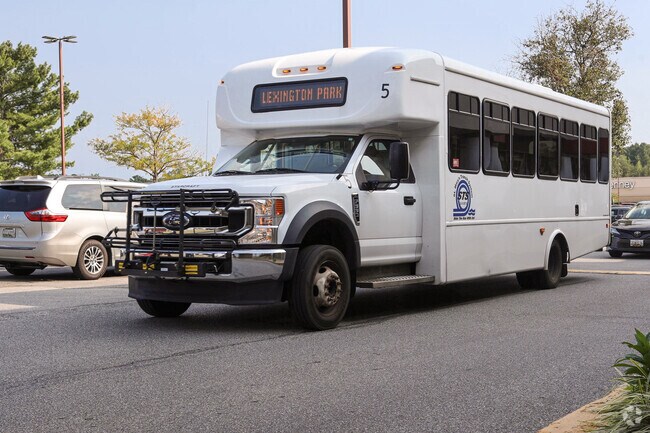 Catch the STS bus in Wildewood shopping center and connect with MDOT MTA’s Commuter Bus.