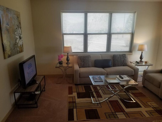 N72W13536 Lund Ln unit ID1073576P, Menomonee Falls, WI 53051 - photo 3