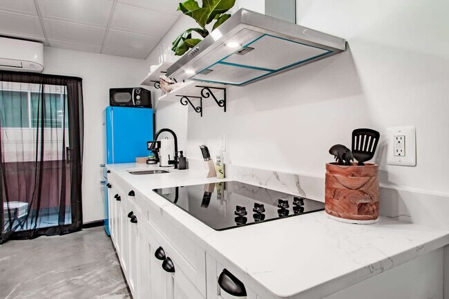 1020 16th St NW unit ID1037707P, Washington, DC 20036 - photo 2