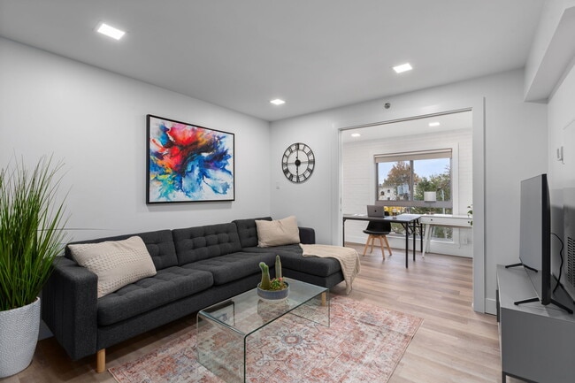 University Square, Saint Louis, MO 63130 - photo 2