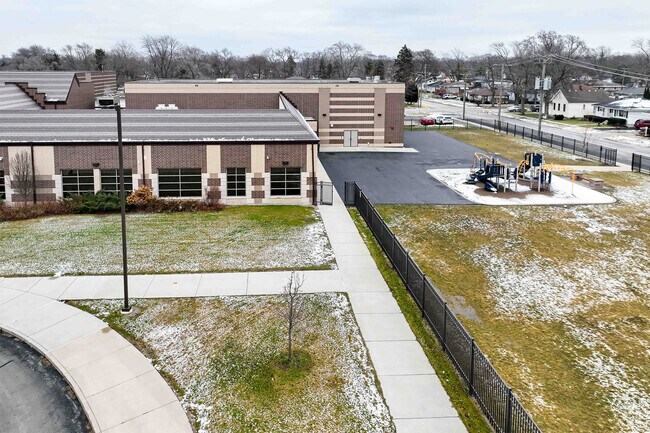 Calvin Coolidge School in Lansing, IL has approximately 657 students enrolled.