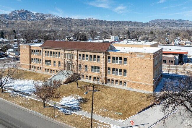 Cañon City Middle School serves Lincoln Park students in grades 6-8.