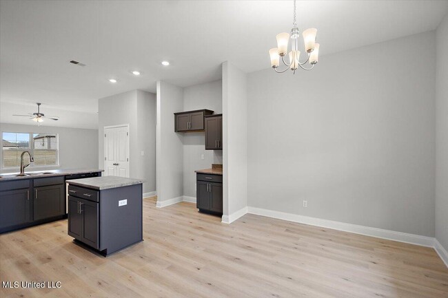 8761 Jackson Trace Ln unit 38667295, Morris, AL 35116 - photo 7