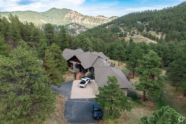 Most properties in Pine Brook Hill span 2,500 to 5,500 square feet.