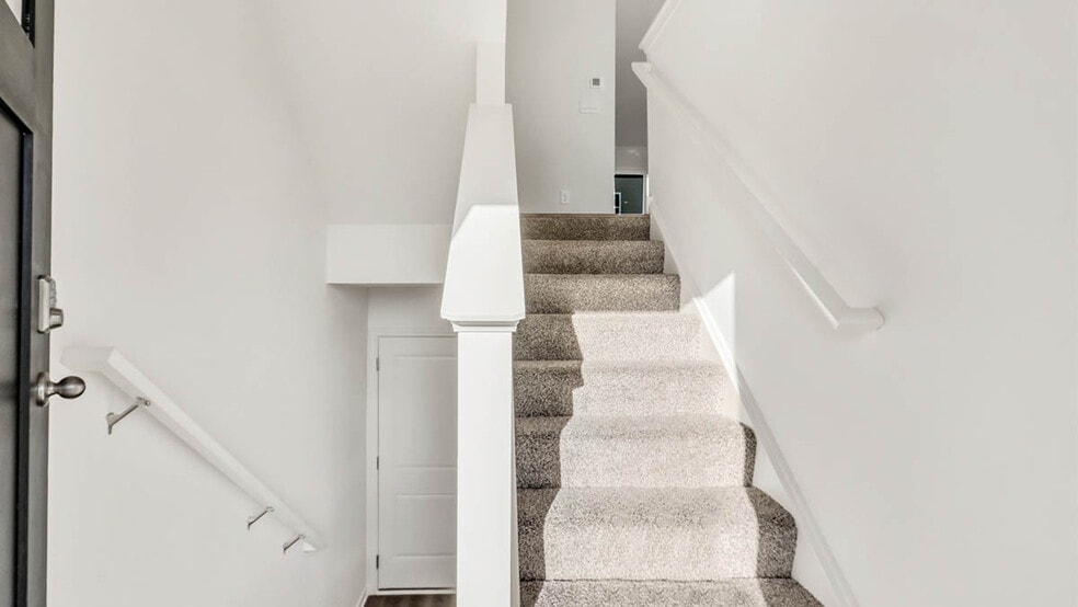 1449 Oakfield Ln, Pingree Grove, IL 60140 - photo 1